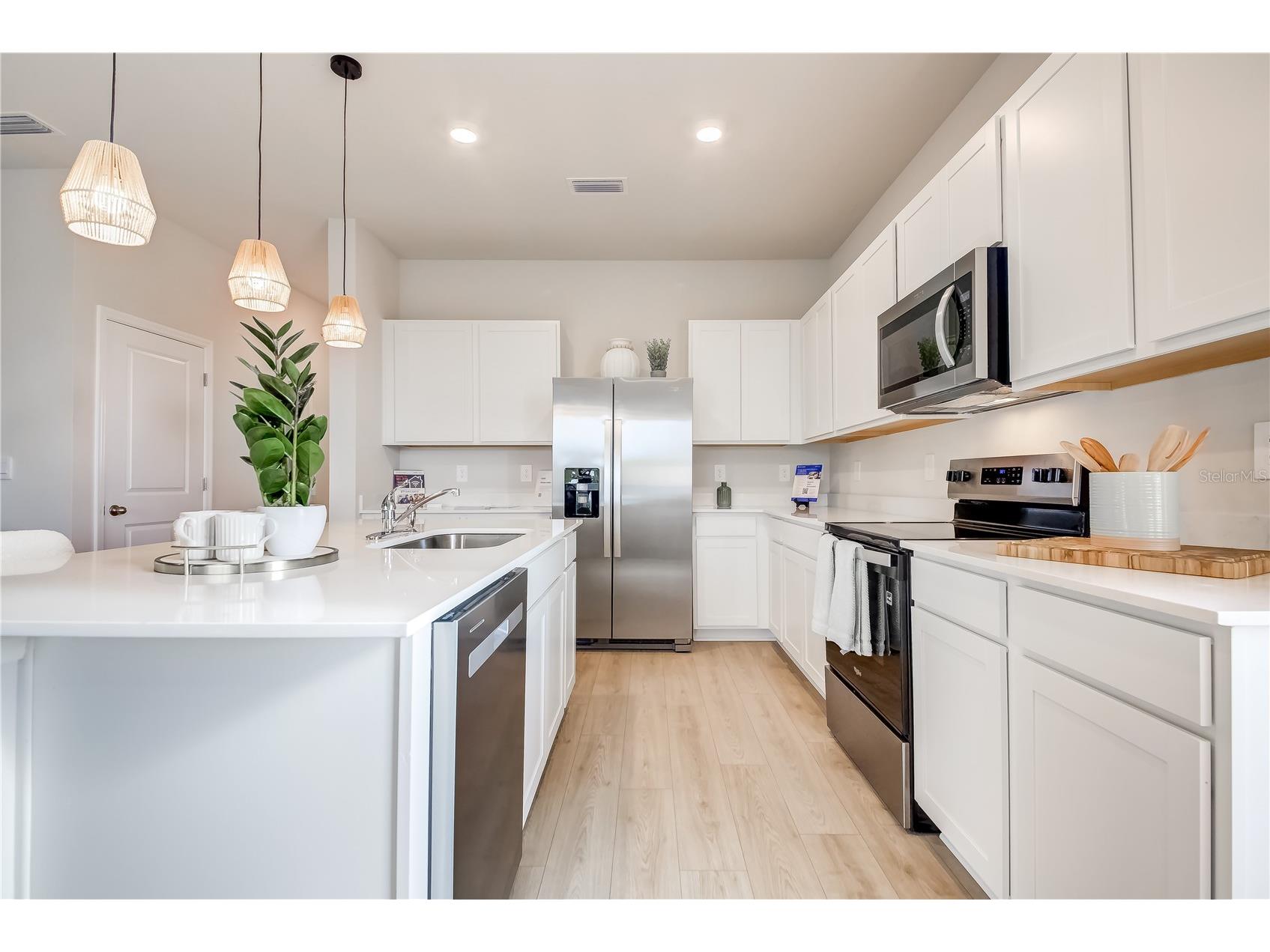12715 Iris Blossom Road Sarasota FL 34238 A4683276 image4