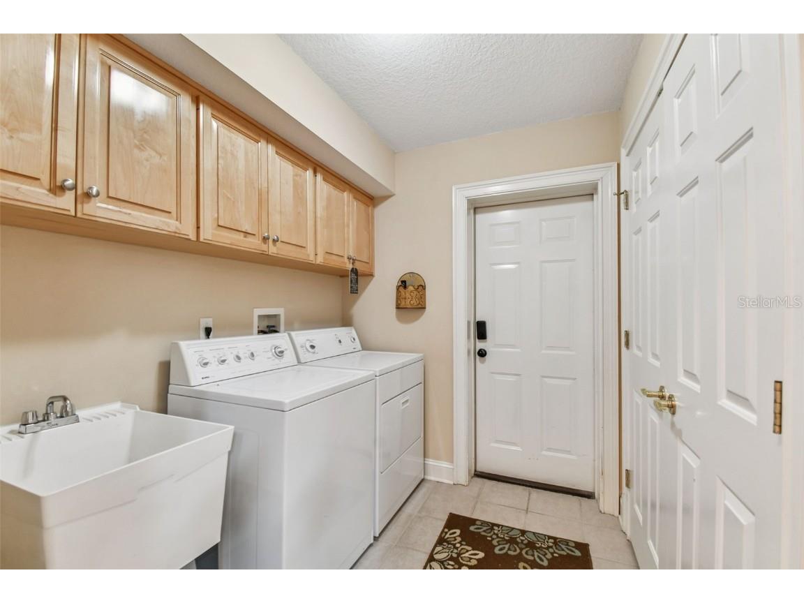 12715 Linda Drive Tampa FL 33612 - CURIOSITY CREEK TB8458966 image15