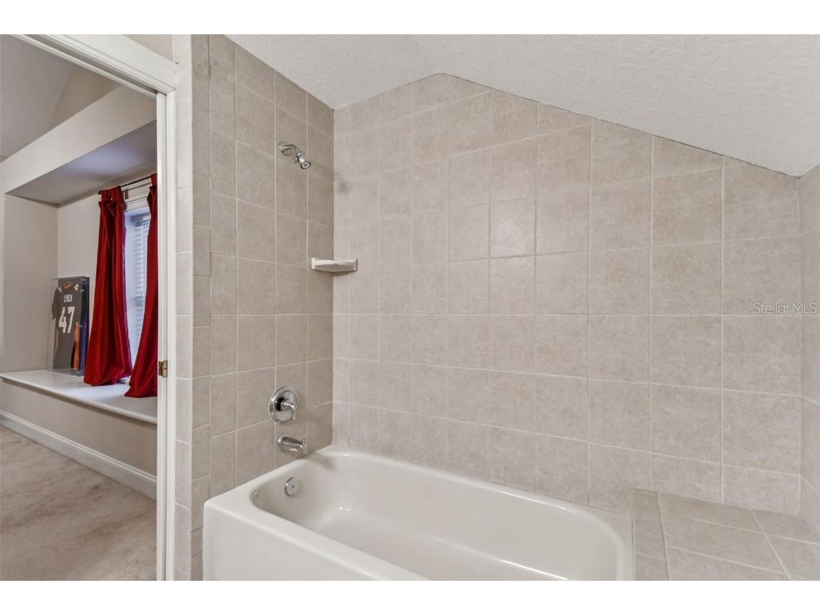 12715 Linda Drive Tampa FL 33612 - CURIOSITY CREEK TB8458966 image37