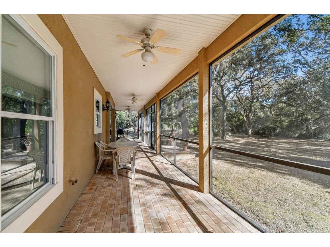 12715 Linda Drive Tampa FL 33612 - CURIOSITY CREEK TB8458966 image38