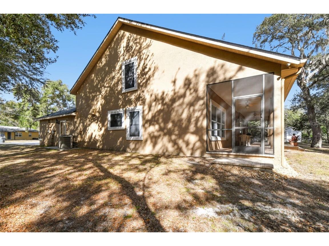 12715 Linda Drive Tampa FL 33612 - CURIOSITY CREEK TB8458966 image43