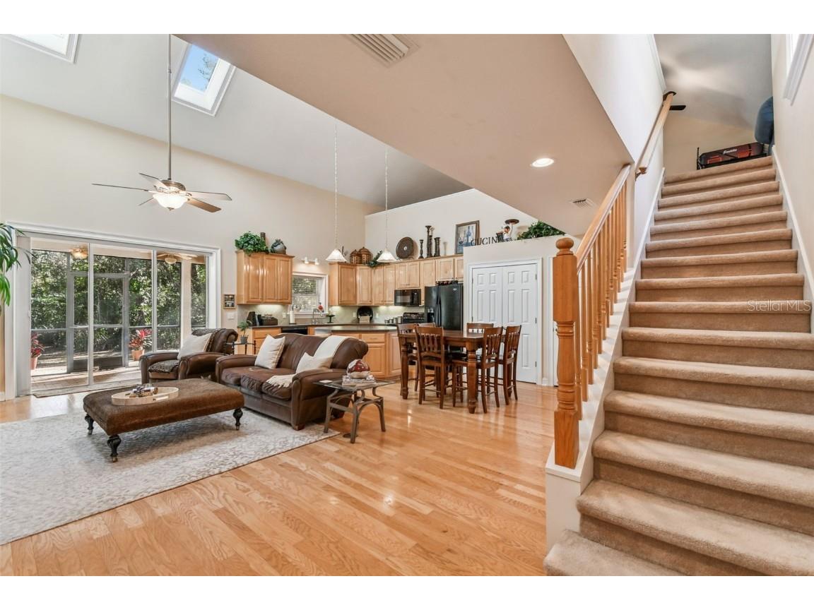 12715 Linda Drive Tampa FL 33612 - CURIOSITY CREEK TB8458966 image5