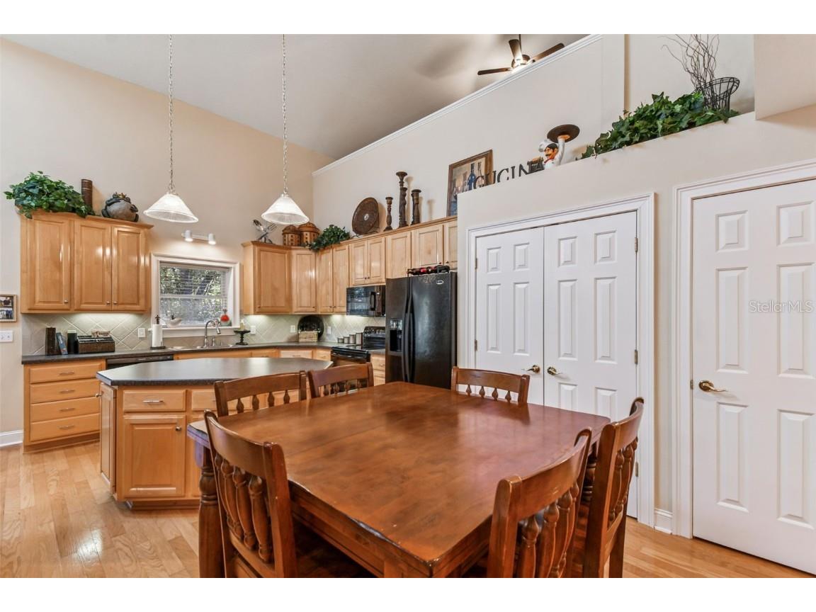 12715 Linda Drive Tampa FL 33612 - CURIOSITY CREEK TB8458966 image9