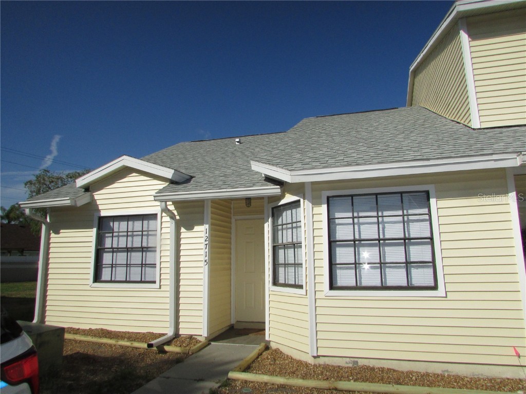 12715 Raeburn Way Tampa FL 33624 - BIG COMMUNITY POND TB8413764 image1