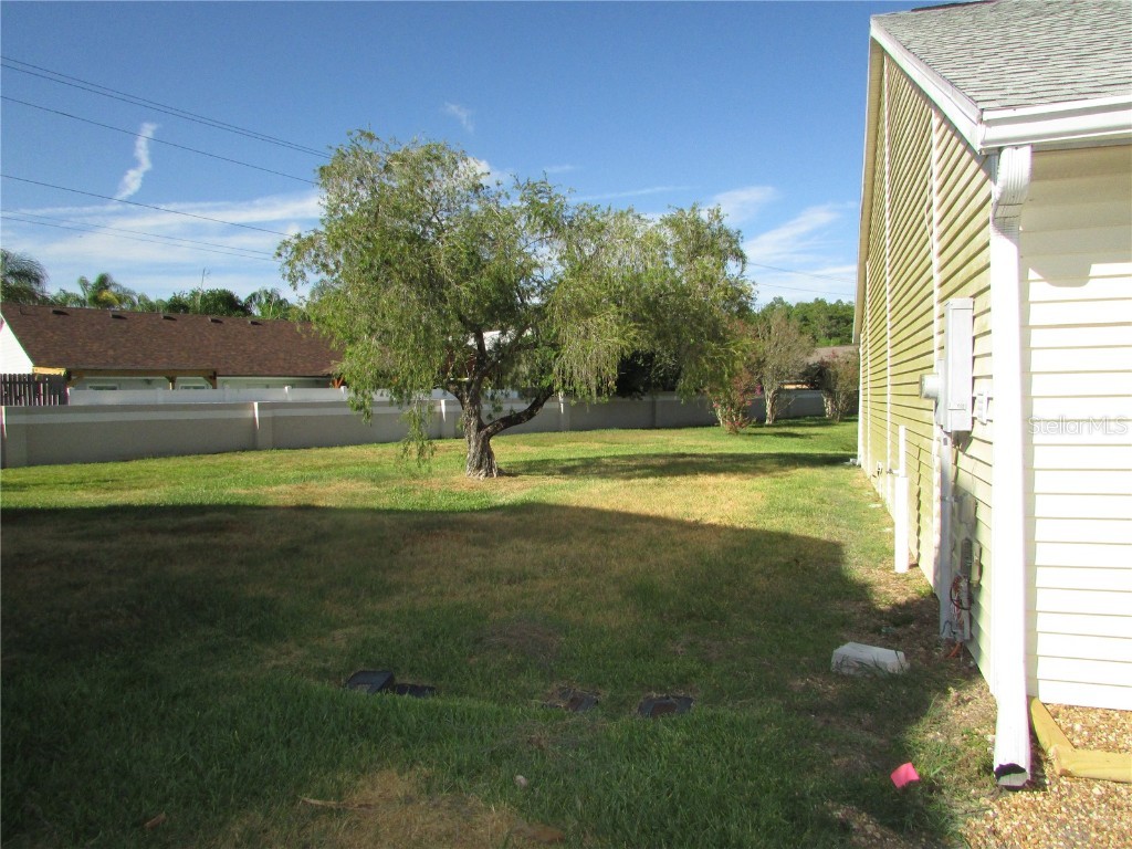 12715 Raeburn Way Tampa FL 33624 - BIG COMMUNITY POND TB8413764 image21