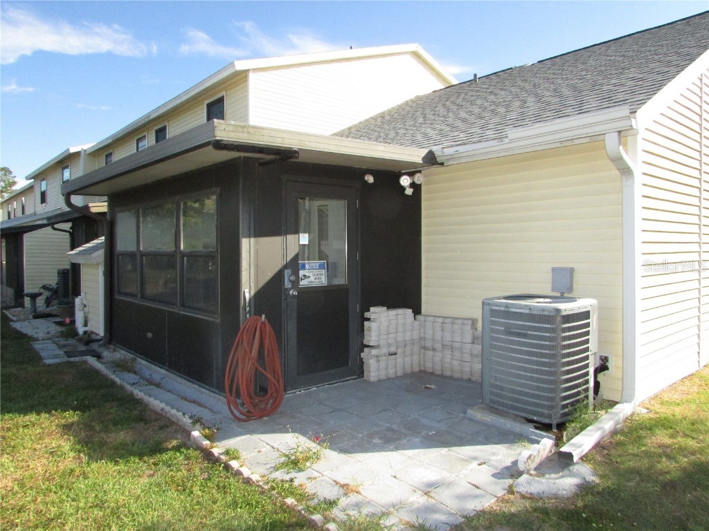 12715 Raeburn Way Tampa FL 33624 - BIG COMMUNITY POND TB8413764 image22