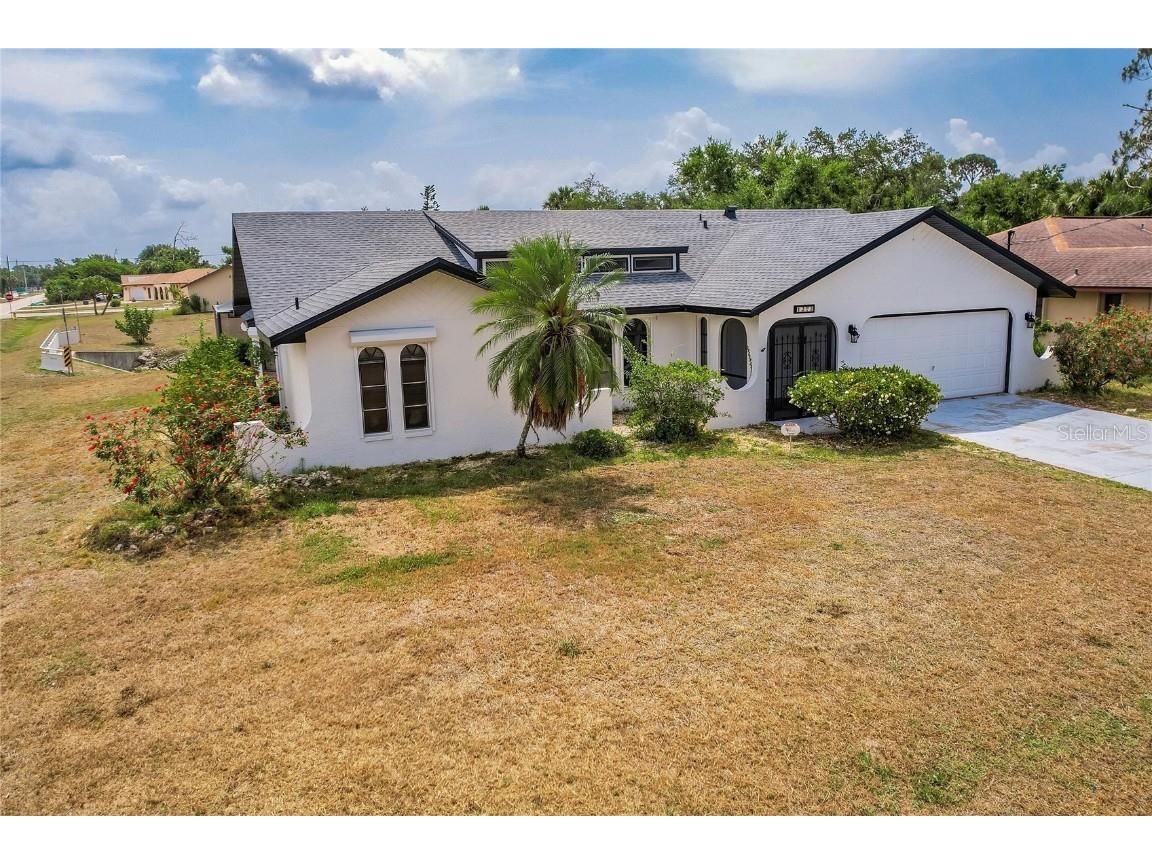 1272 Inverness Street Port Charlotte FL 33952 C7492677 image1