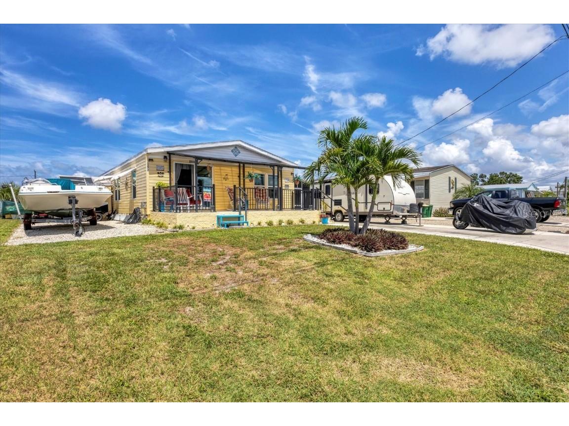 1272 Seagull Drive Englewood FL 34224 D6143290 image1