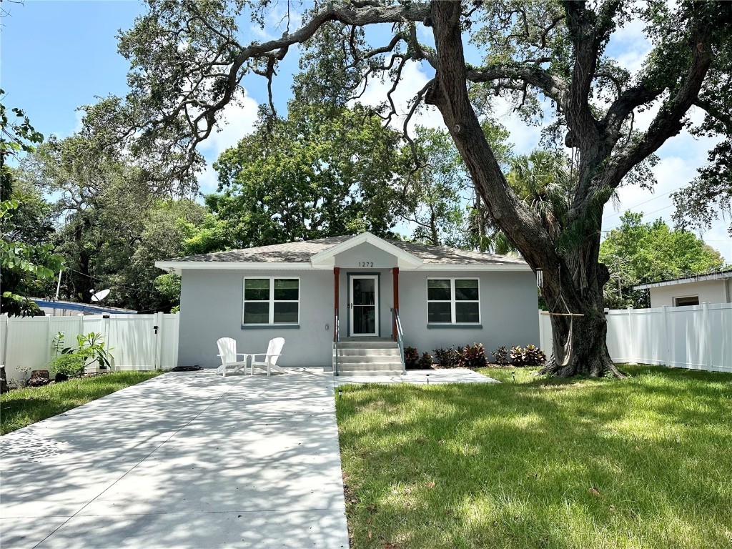 1272 Sedeeva Circle N Clearwater FL 33755 U8207281 image1