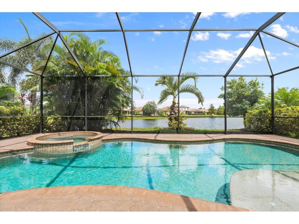 12721 Fontana Loop Bradenton FL 34211 A4668026 image1