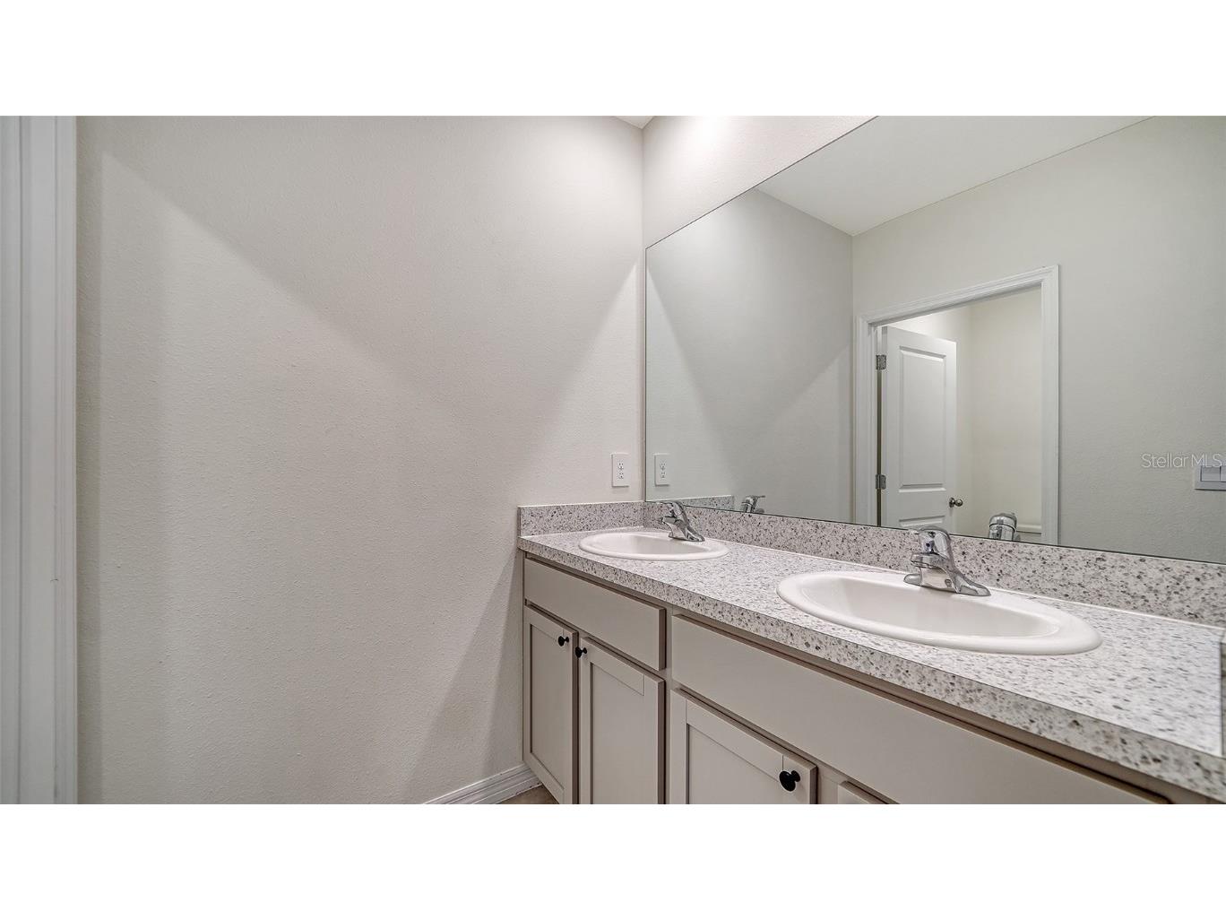 12728 Lateral Root Drive Sarasota FL 34238 A4661644 image35