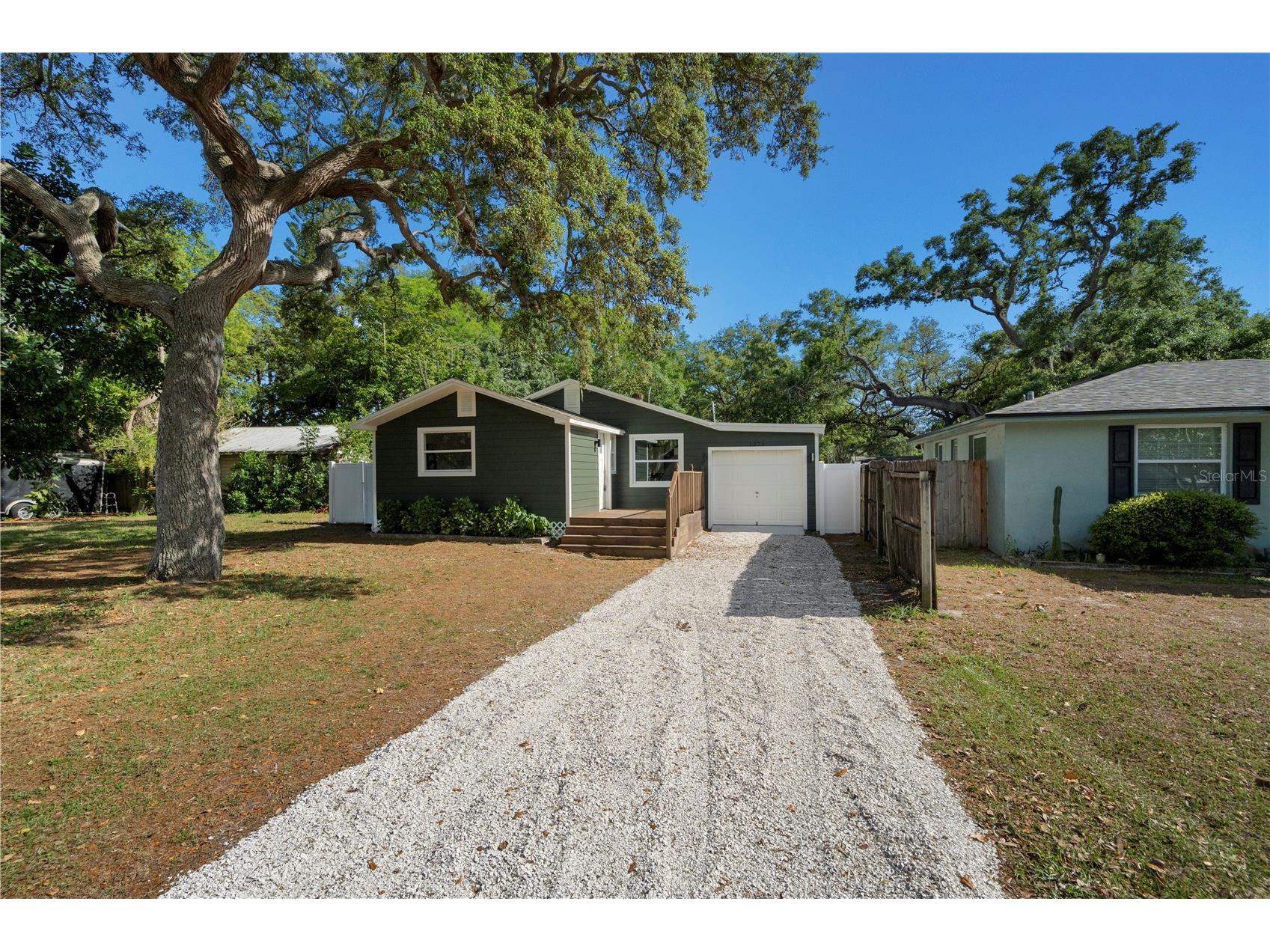 1273 Sedeeva Circle N Clearwater FL 33755 TB8496368 image1