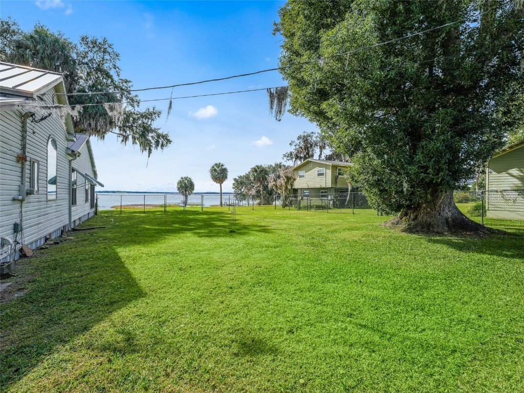 12730 E Highway 25 Ocklawaha FL 32179 - LAKE WEIR G5078009 image72