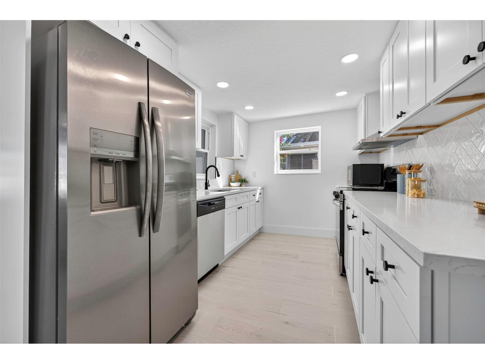 12734 2nd Isle Hudson FL 34667 TB8486798 image15