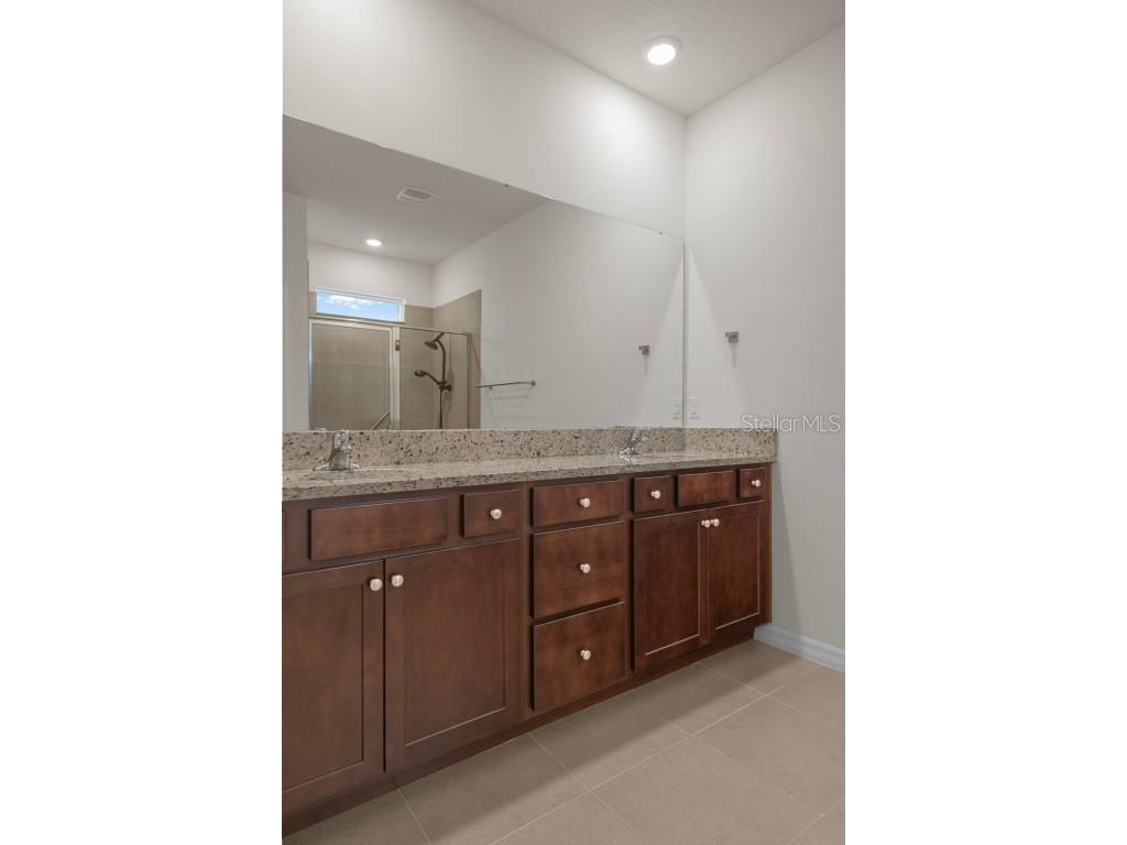 12735 Eastpointe Drive Dade City FL 33525 TB8434592 image41