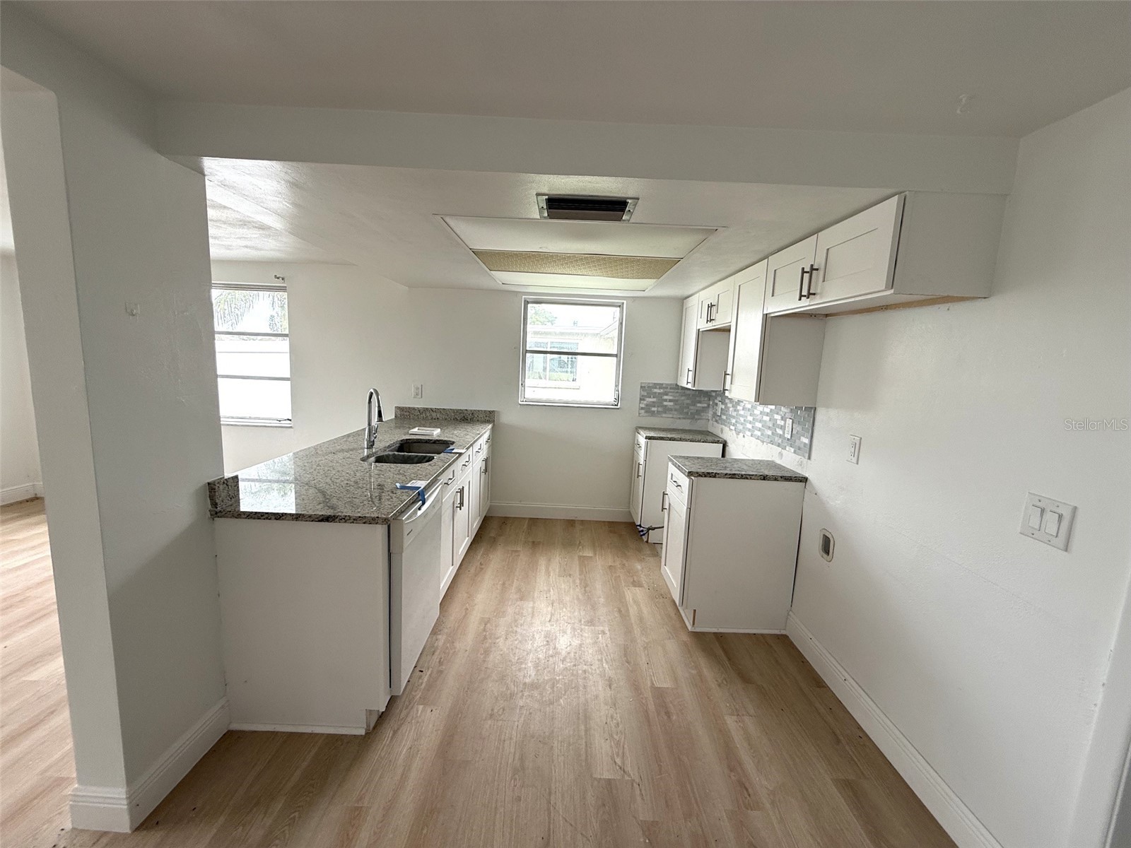 12739 3rd Isle Hudson FL 34667 W7886582 image9