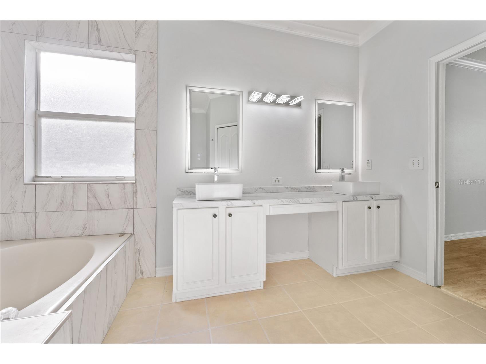 12740 Westwood Lakes Boulevard Tampa FL 33626 TB8492353 image13