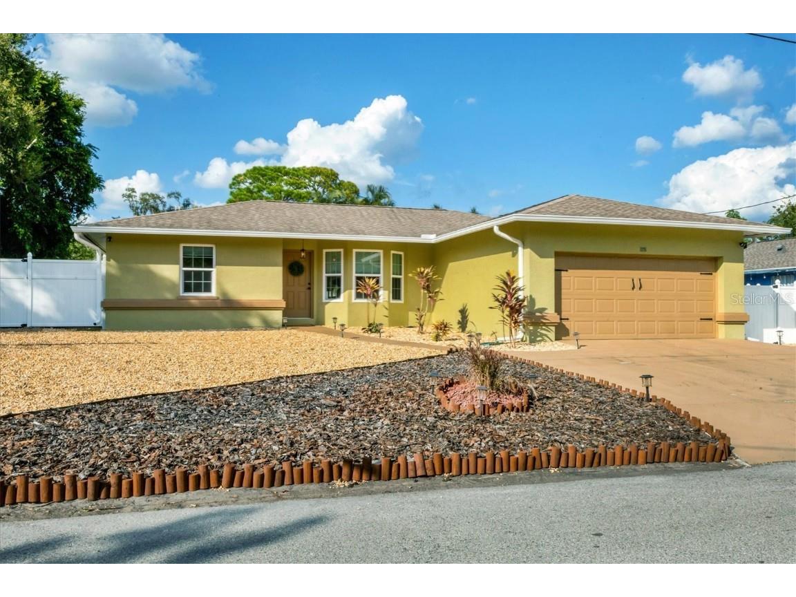 1275 42nd Street Sarasota FL 34234 A4670391 image1