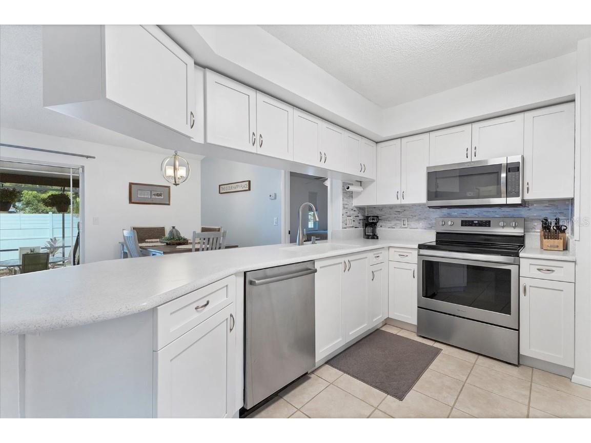 1275 42nd Street Sarasota FL 34234 A4670391 image12