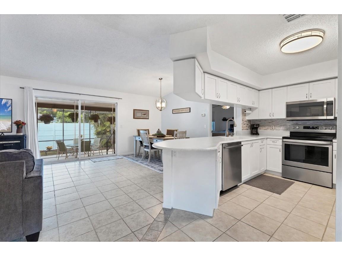 1275 42nd Street Sarasota FL 34234 A4670391 image14