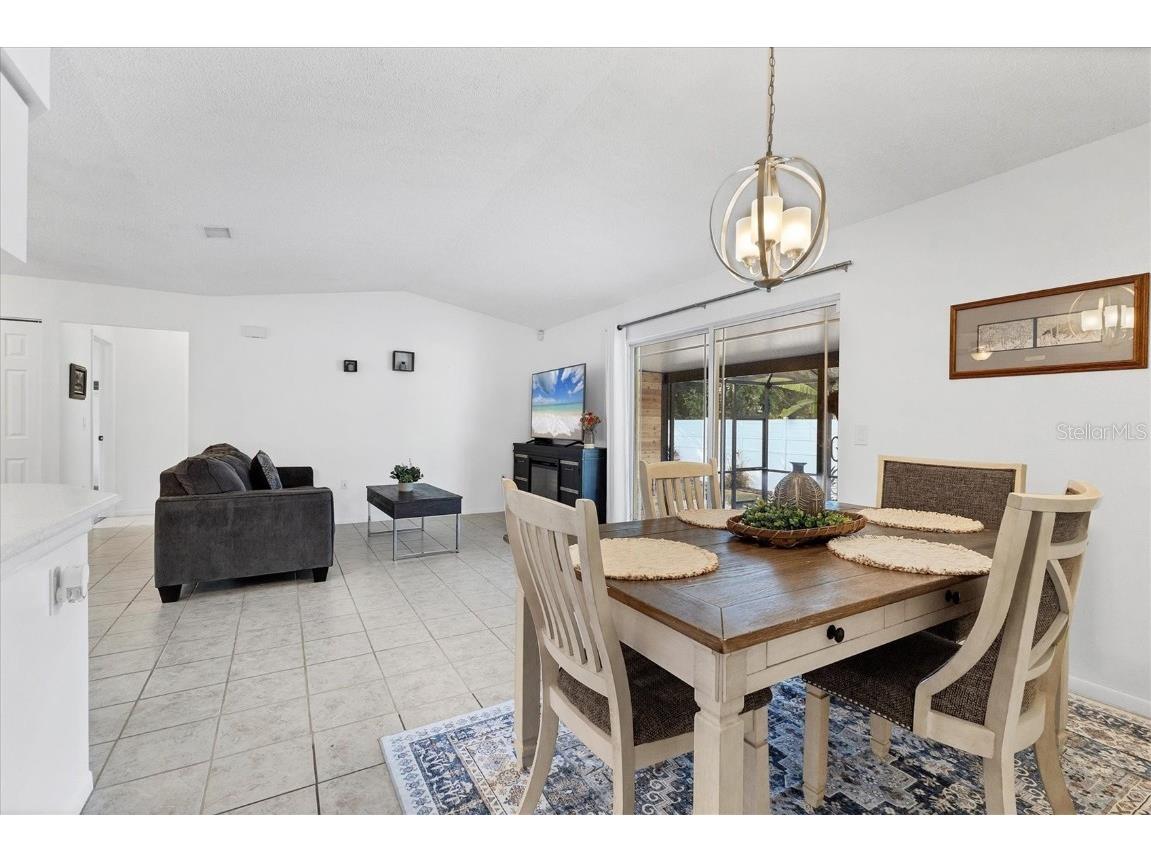 1275 42nd Street Sarasota FL 34234 A4670391 image17