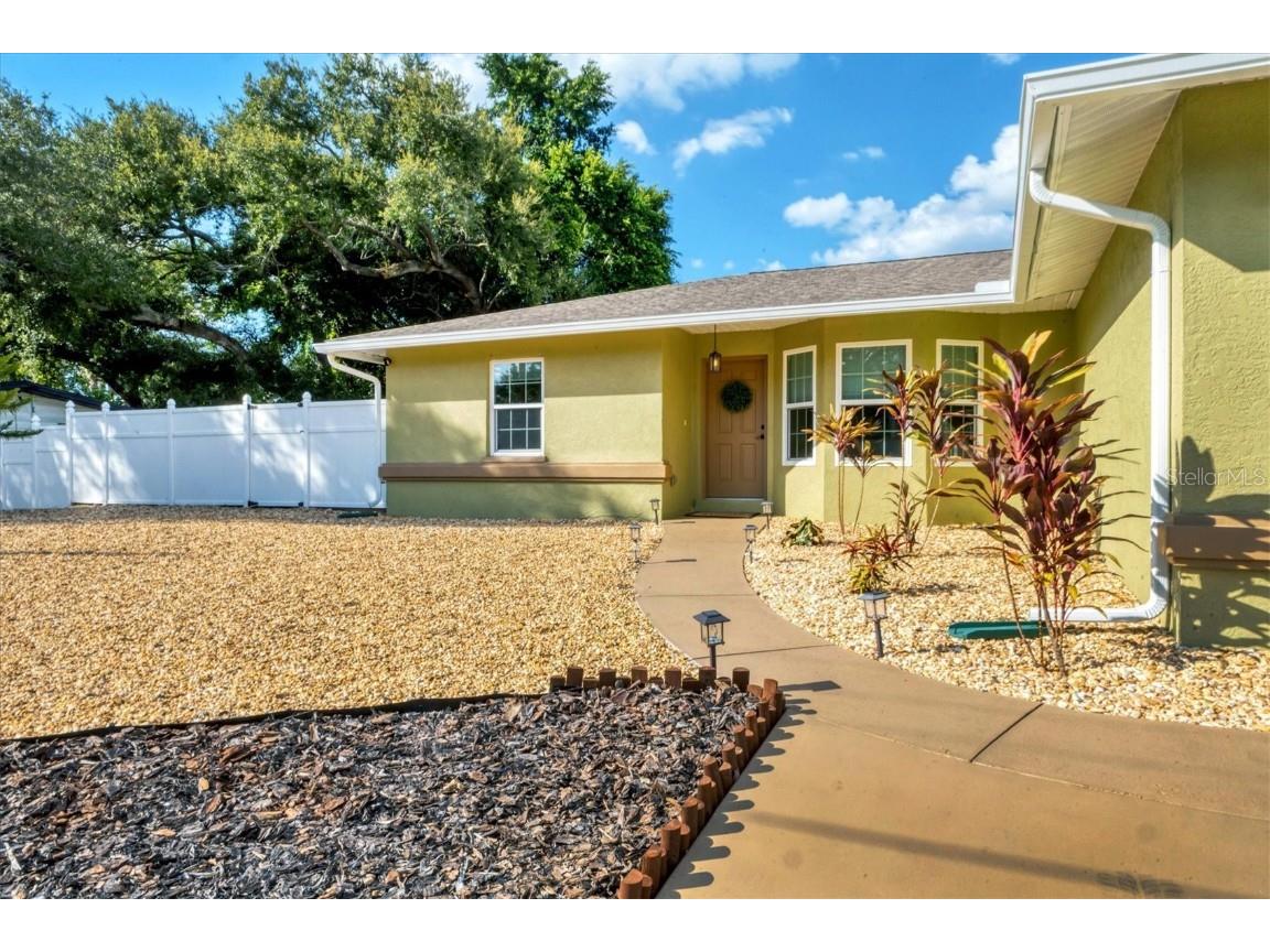 1275 42nd Street Sarasota FL 34234 A4670391 image2