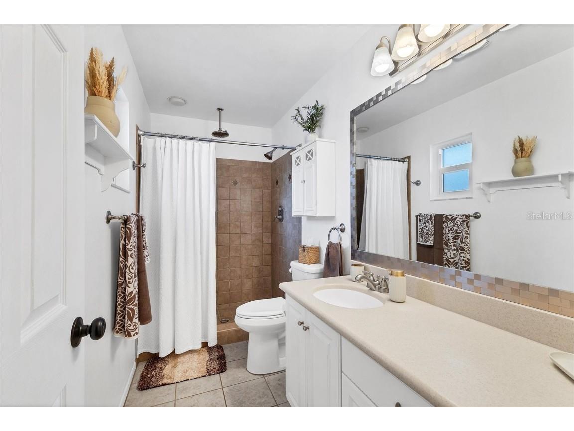 1275 42nd Street Sarasota FL 34234 A4670391 image20