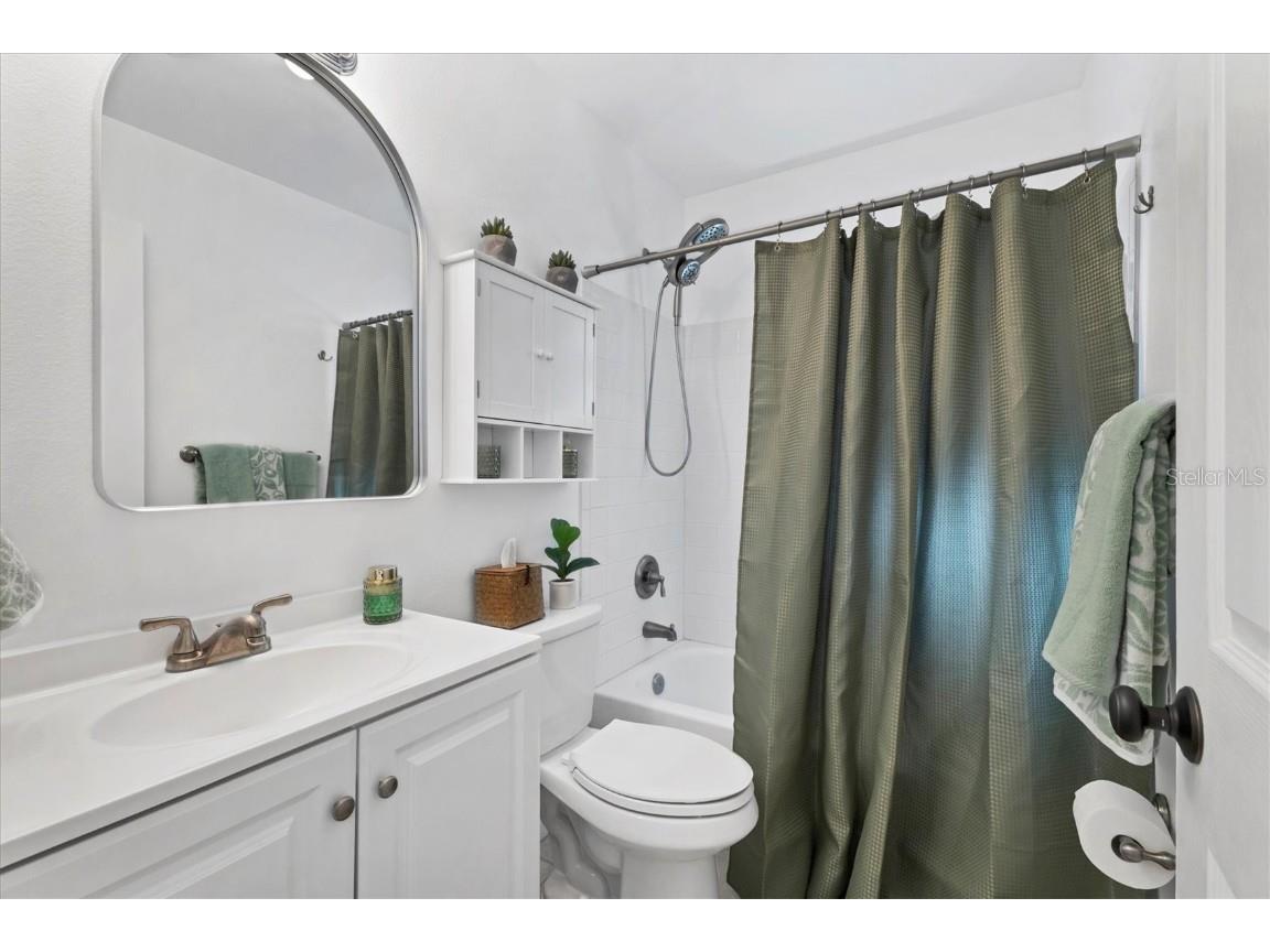 1275 42nd Street Sarasota FL 34234 A4670391 image22