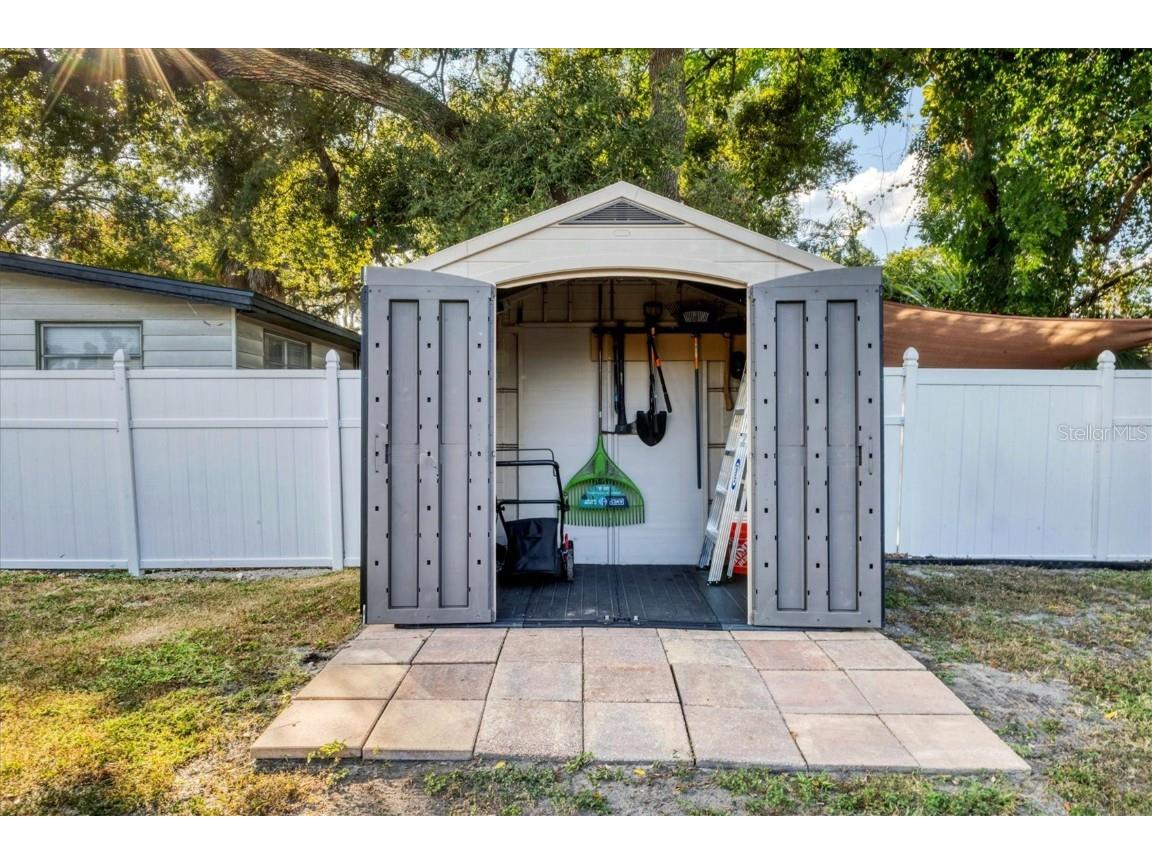 1275 42nd Street Sarasota FL 34234 A4670391 image35