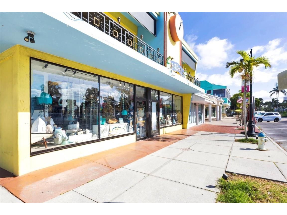 1275 42nd Street Sarasota FL 34234 A4670391 image56