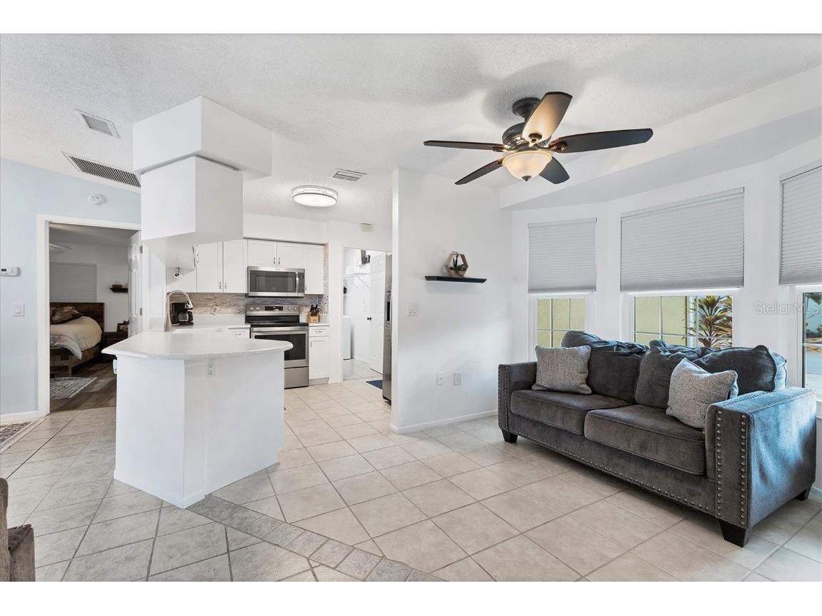 1275 42nd Street Sarasota FL 34234 A4670391 image9
