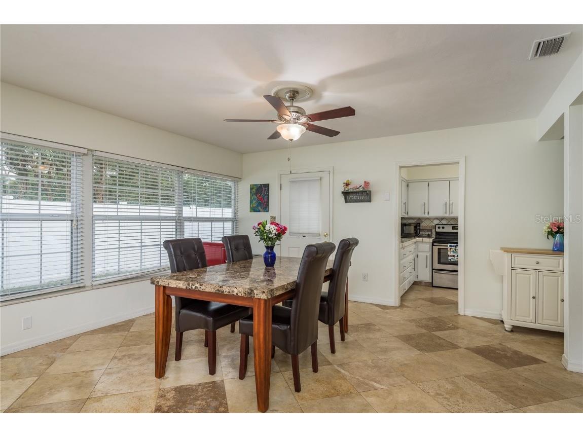 1275 Bayview Drive Clearwater FL 33756 TB8351794 image1
