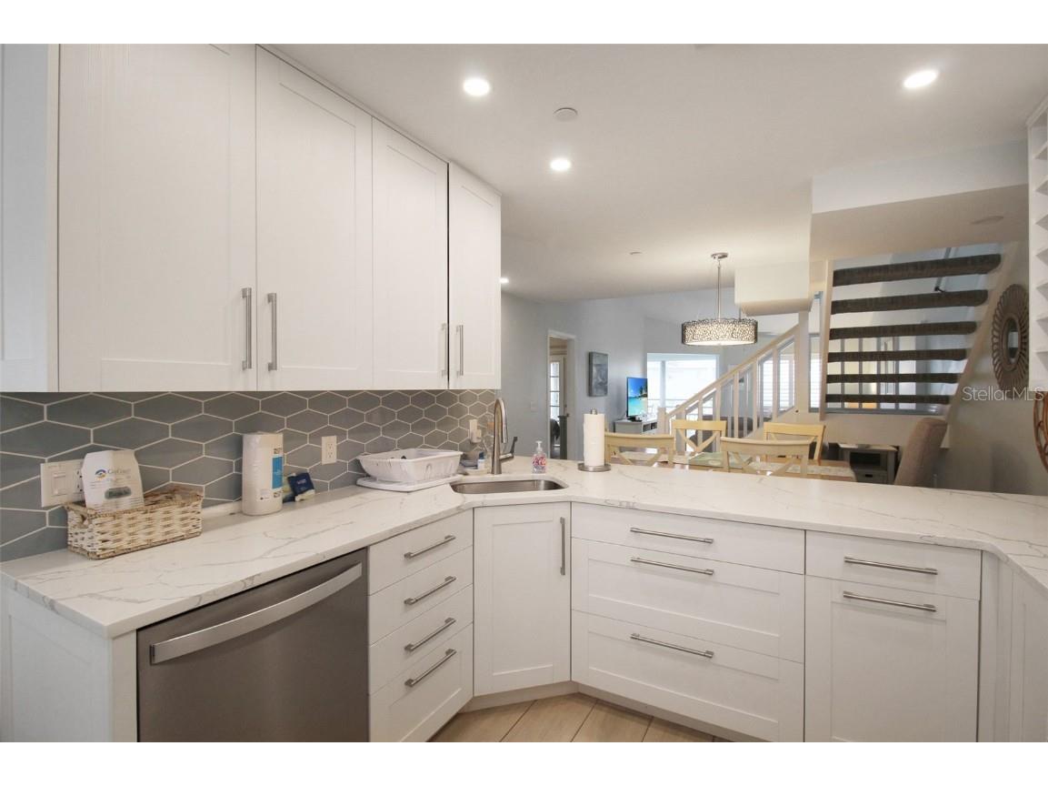 1275 Siesta Bayside Drive #1275-B Sarasota FL 34242 A4605024 image10