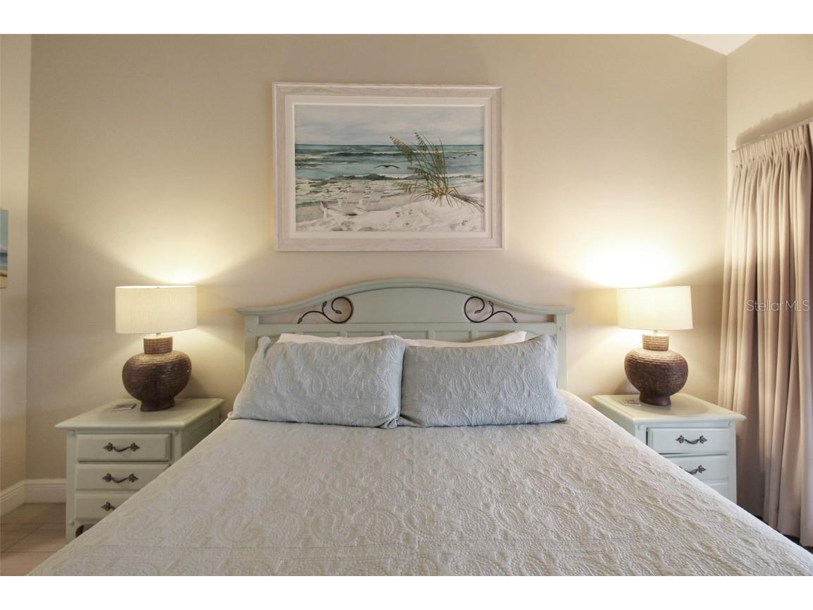 1275 Siesta Bayside Drive #1275-B Sarasota FL 34242 A4605024 image25