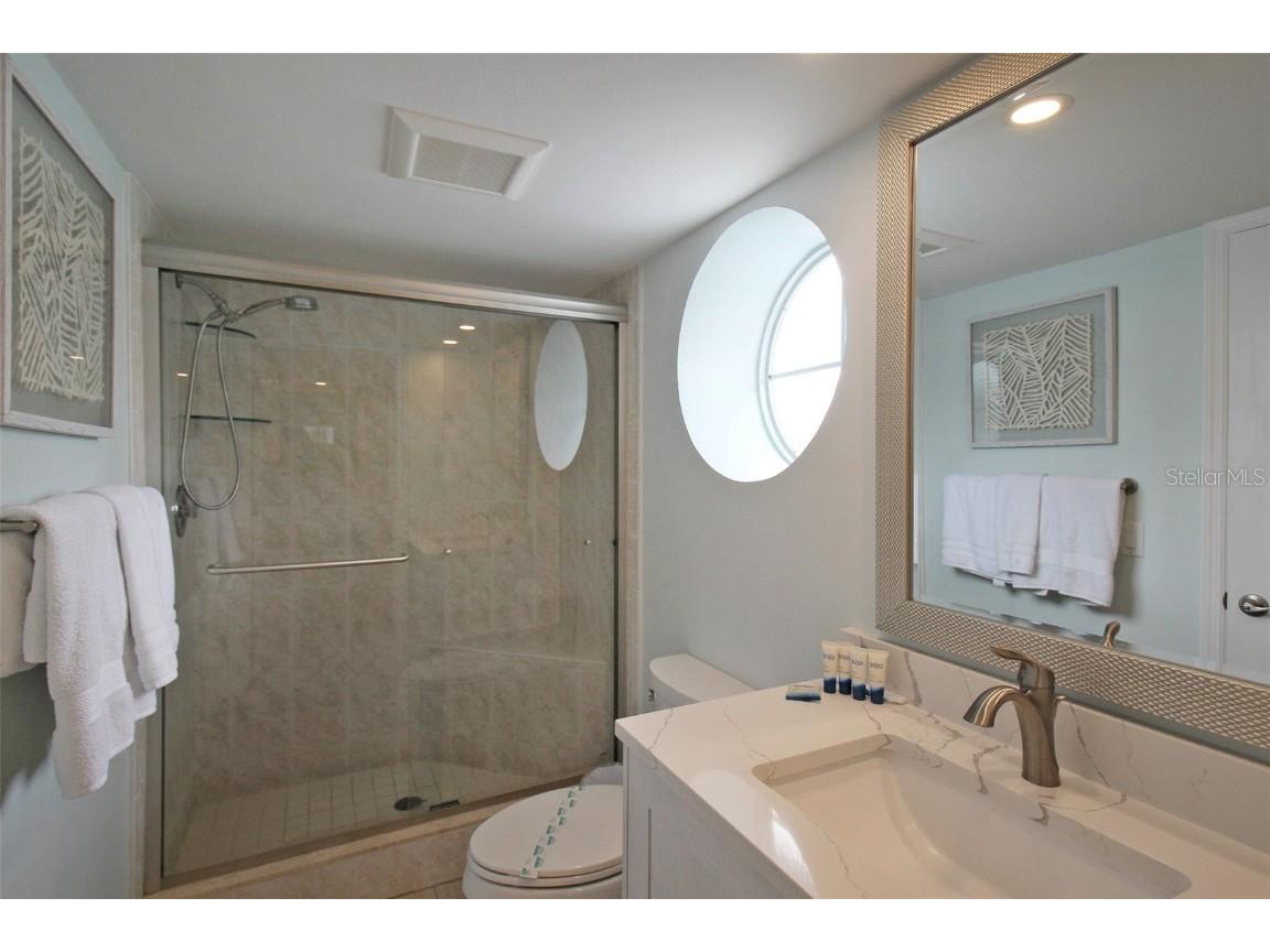 1275 Siesta Bayside Drive #1275-B Sarasota FL 34242 A4605024 image28