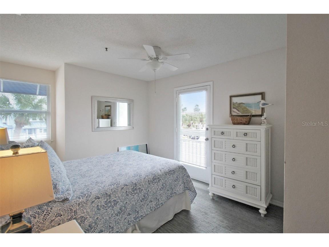 1275 Siesta Bayside Drive #1275-B Sarasota FL 34242 A4605024 image33