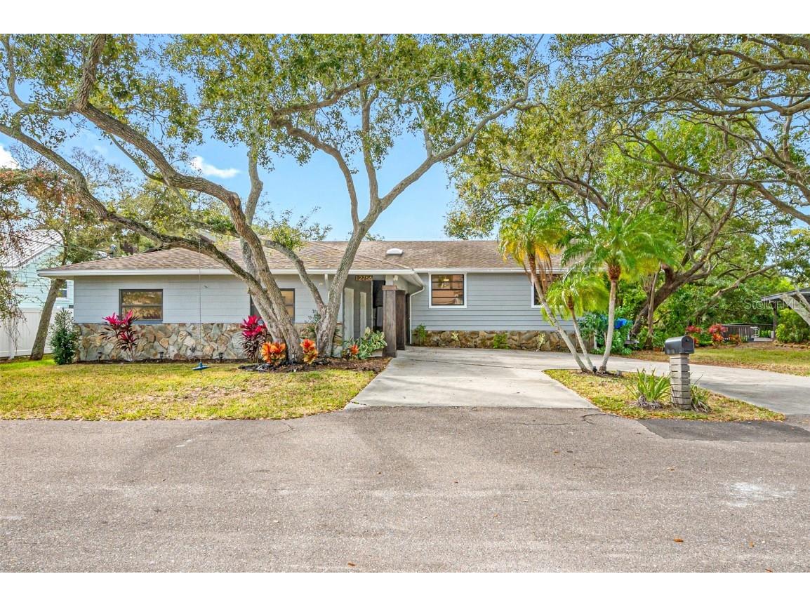 12756 Poinsettia Avenue Seminole FL 33776 U8227965 image1