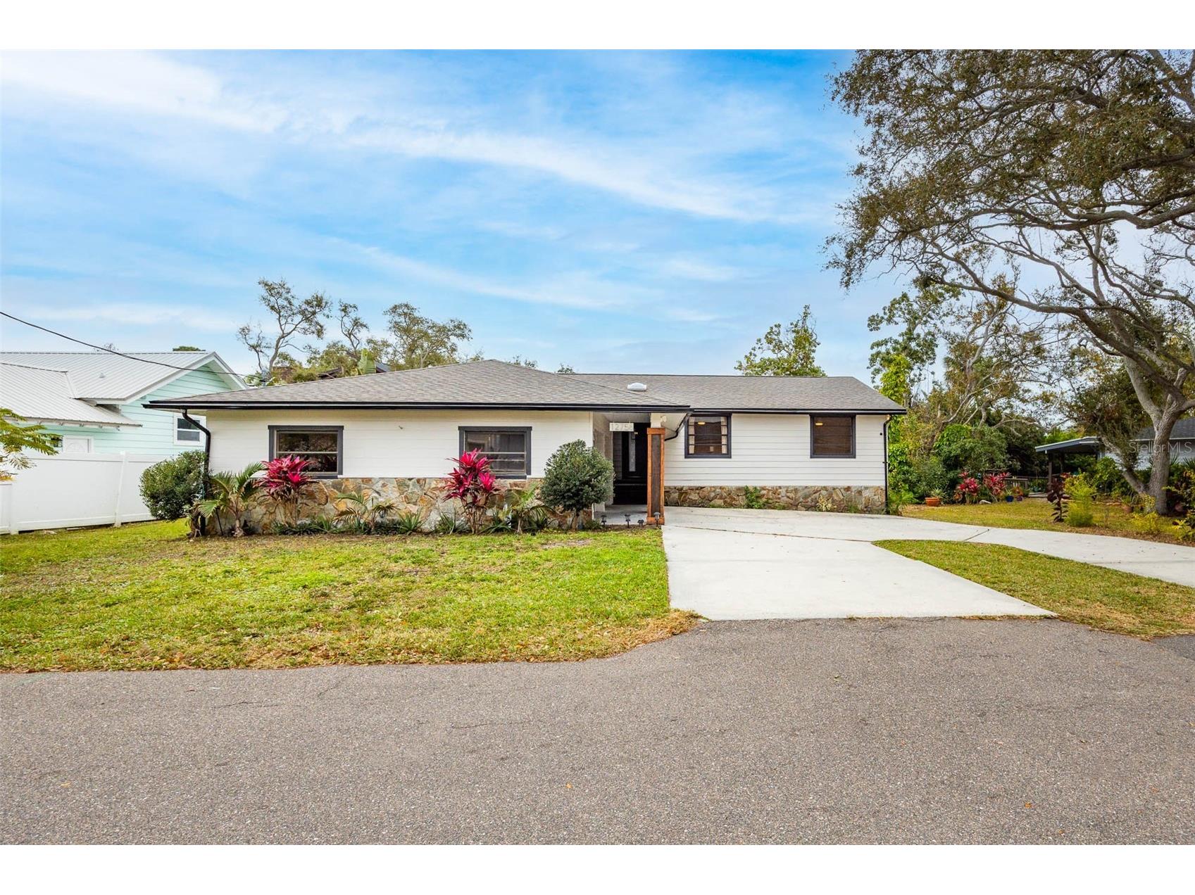 12756 Poinsettia Avenue Seminole FL 33776 TB8493469 image3