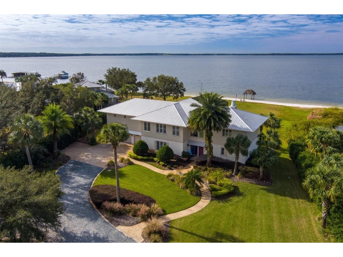 12757 SE 143rd Avenue Ocklawaha FL 32179 - LAKE WEIR OM689927 image1