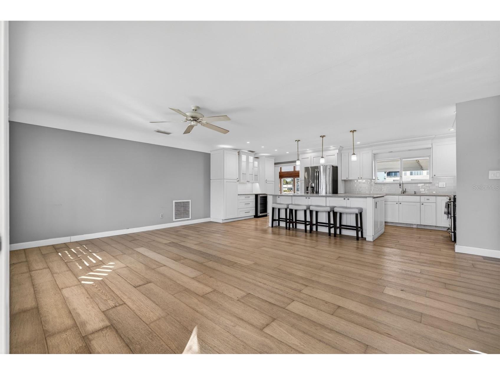 1276 37th Avenue NE Saint Petersburg FL 33704 TB8510084 image6