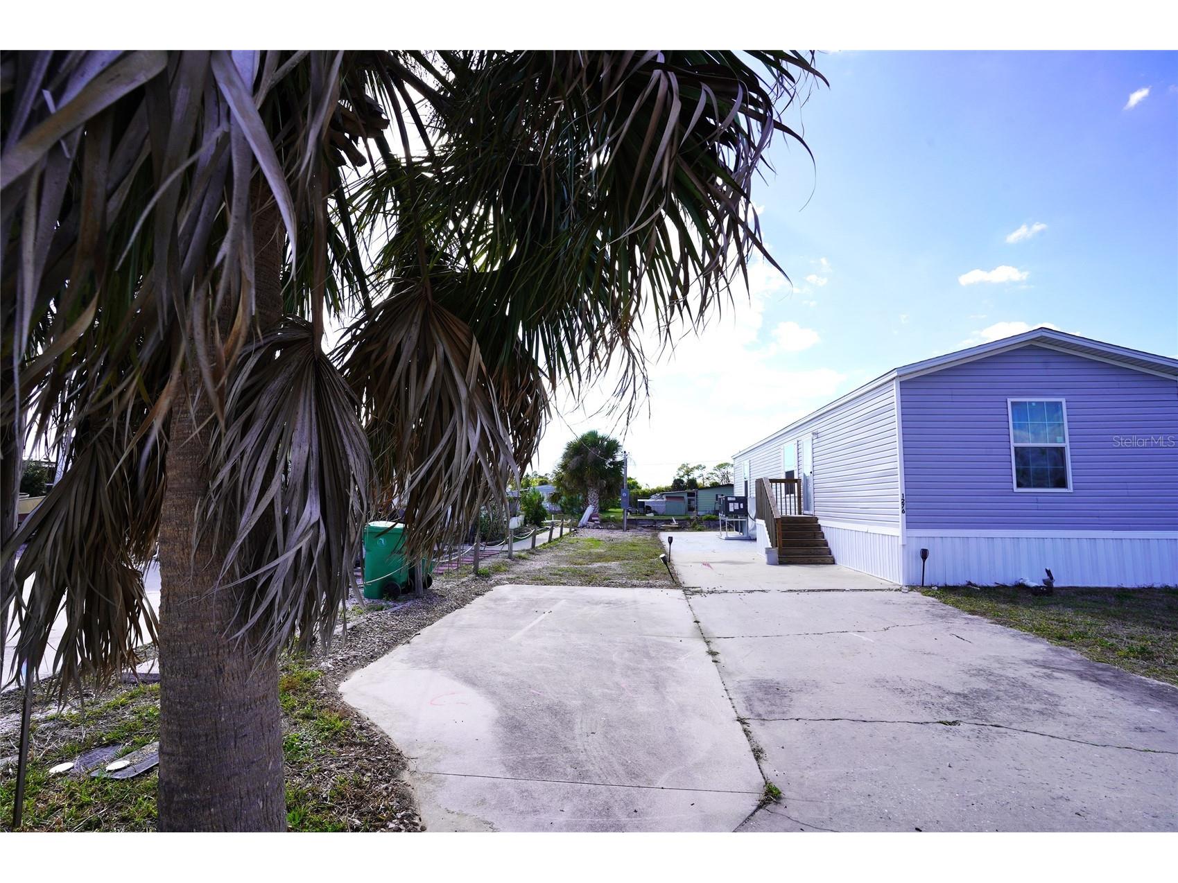 1276 Seagull Drive Englewood FL 34224 - RED FISH WATERWAY C7523176 image3