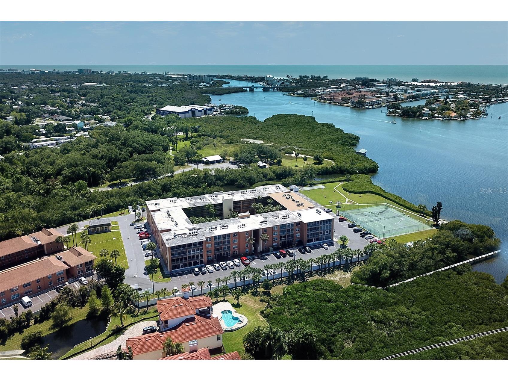 12760 Indian Rocks Road #1004 Largo FL 33774 TB8302504 image1