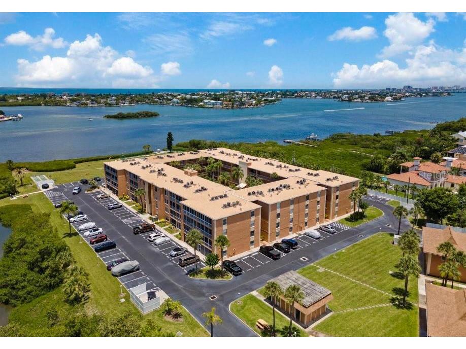 12760 Indian Rocks Road #1030 (FURNISHED) Largo FL 33774 TB8355856 image1