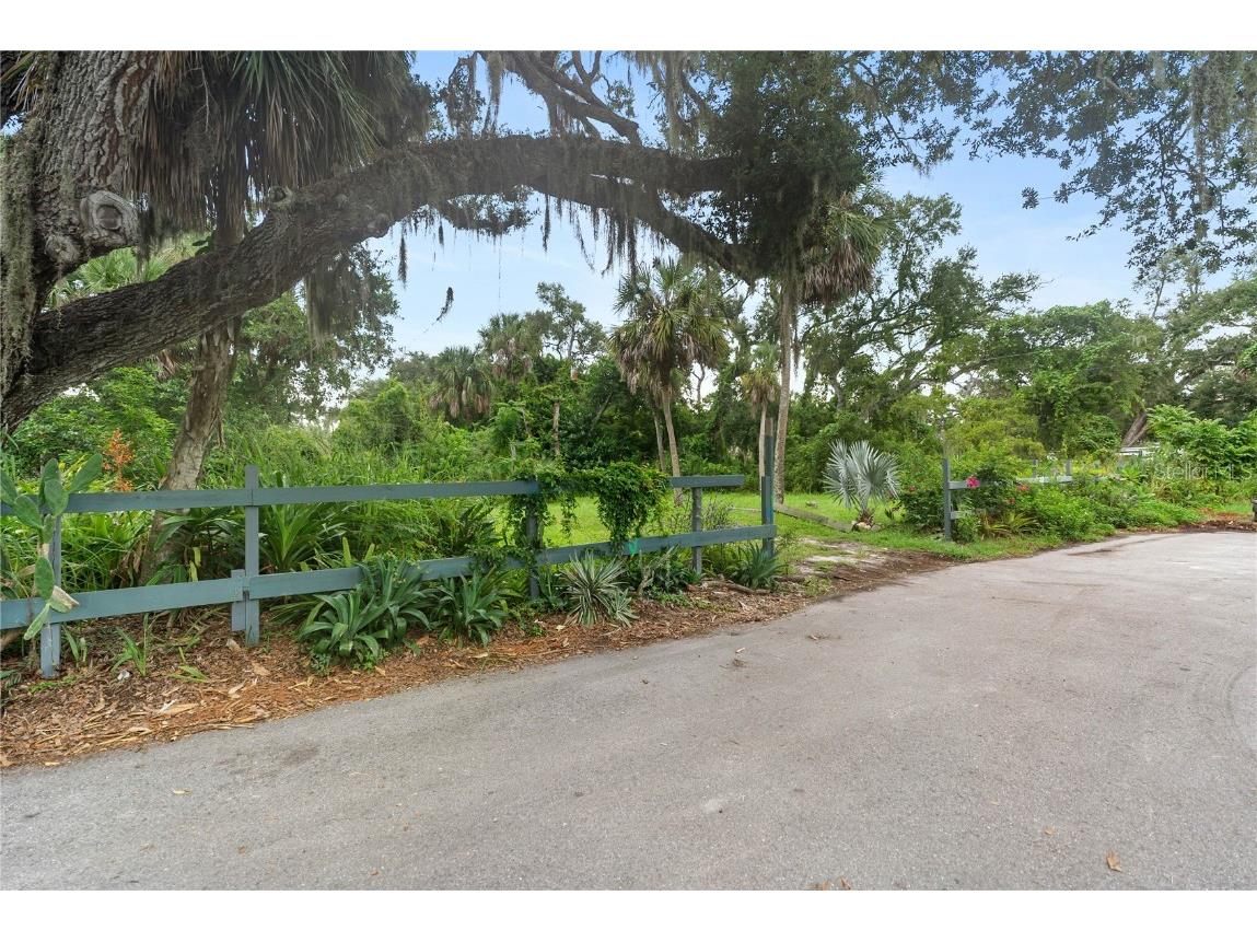 1277 43rd Street Sarasota FL 34234 A4664805 image1
