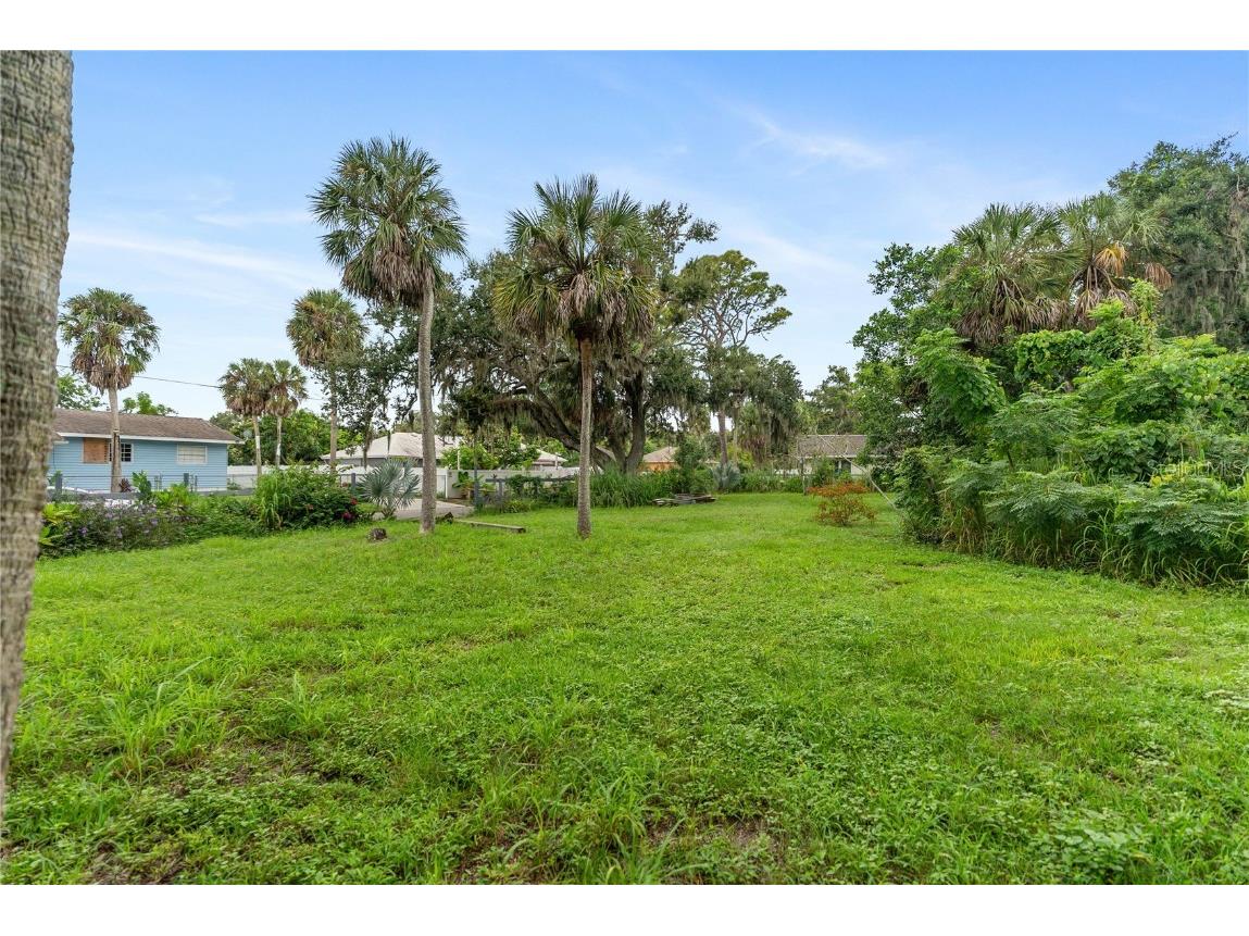 1277 43rd Street Sarasota FL 34234 A4664805 image12