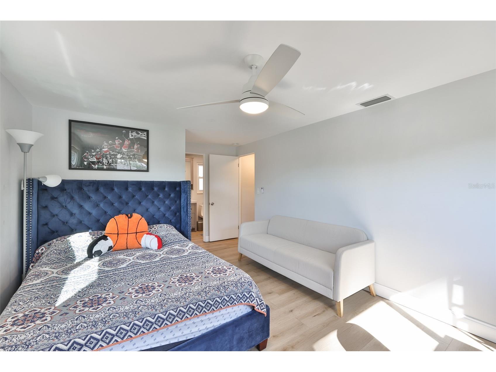 1279 86th Avenue N Saint Petersburg FL 33702 TB8461904 image26