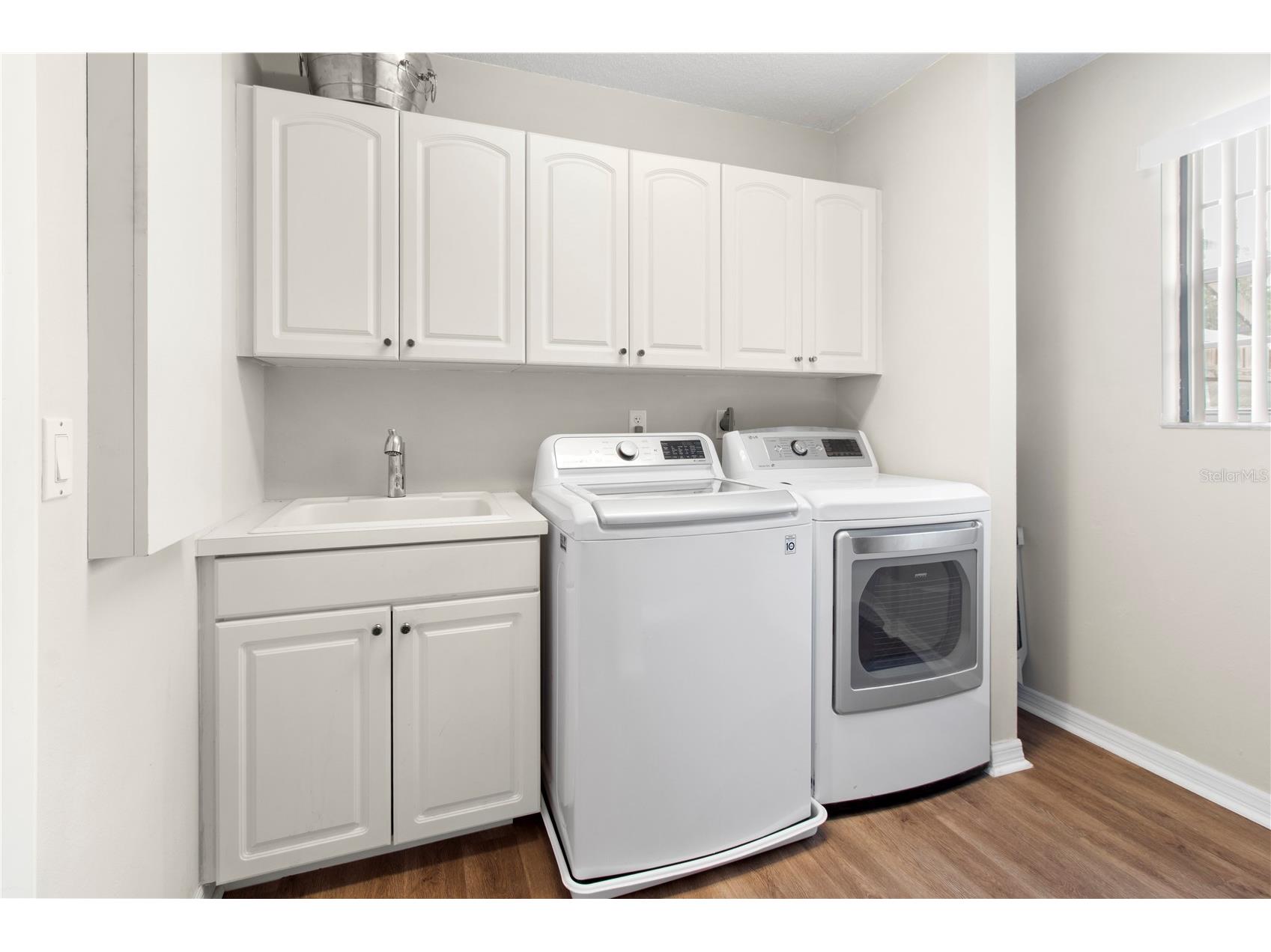 1279 Cornish Court Sarasota FL 34232 TB8518333 image17