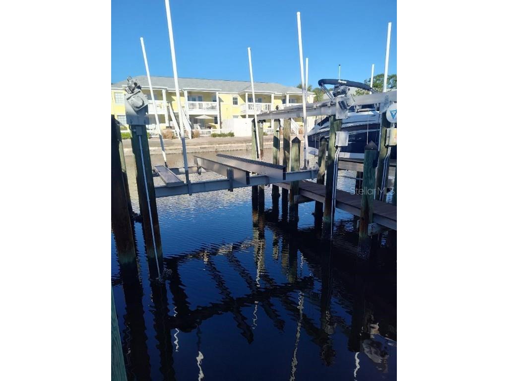 127ss Coquina Key Dr Se Drive Saint Petersburg FL 33705 - TAMPA BAY TB8324553 image2