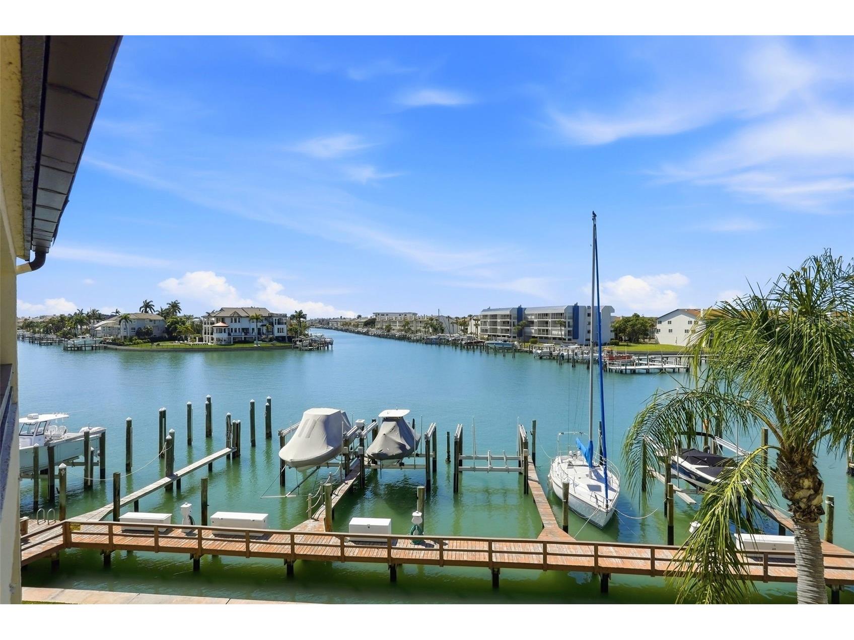 128 1st Street E. #102 Tierra Verde FL 33715 - TAMPA BAY TB8481767 image1