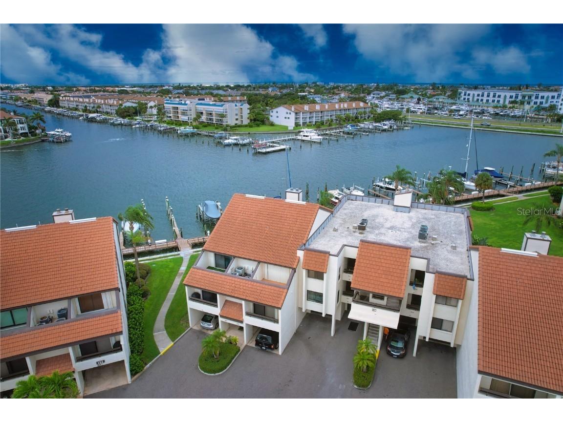 128 1st Street E #203 Tierra Verde FL 33715 U8175170 image1